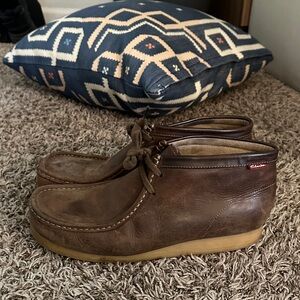 Clarks Men's Tan Leather Chukka Boots